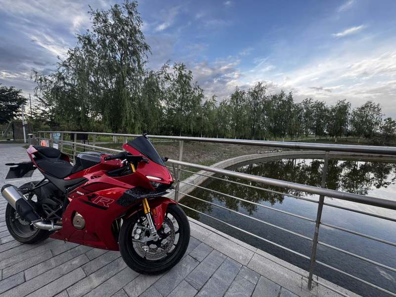 张雪机车 500RR