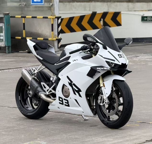 张雪机车 500RR