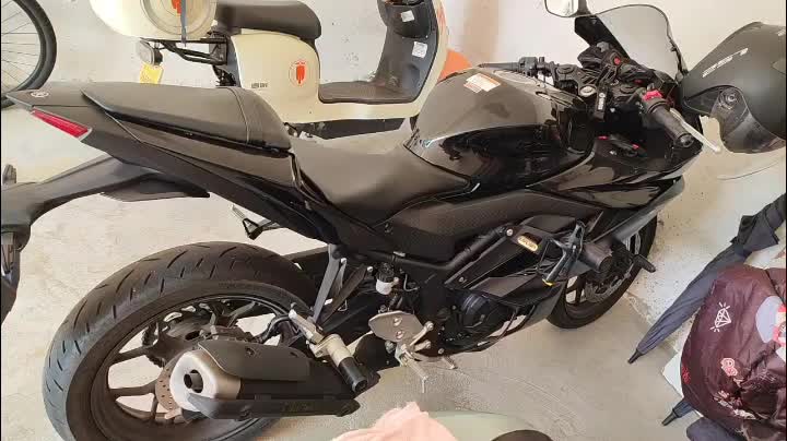 雅马哈 YZF-R3