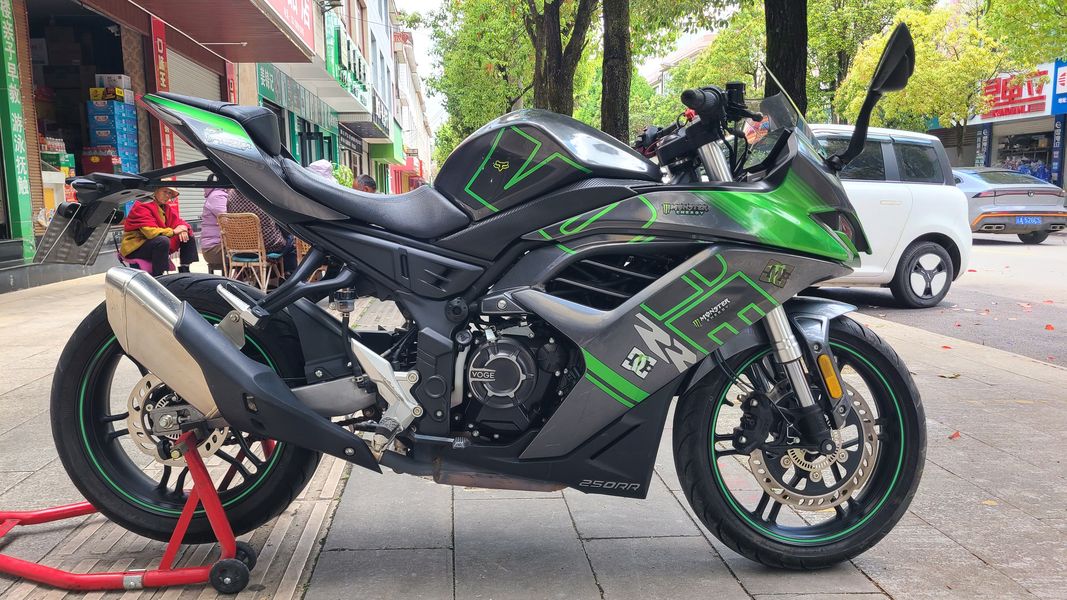 无极 250RR