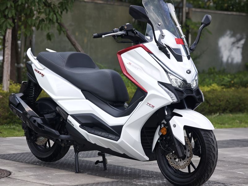 光阳 赛艇 S250