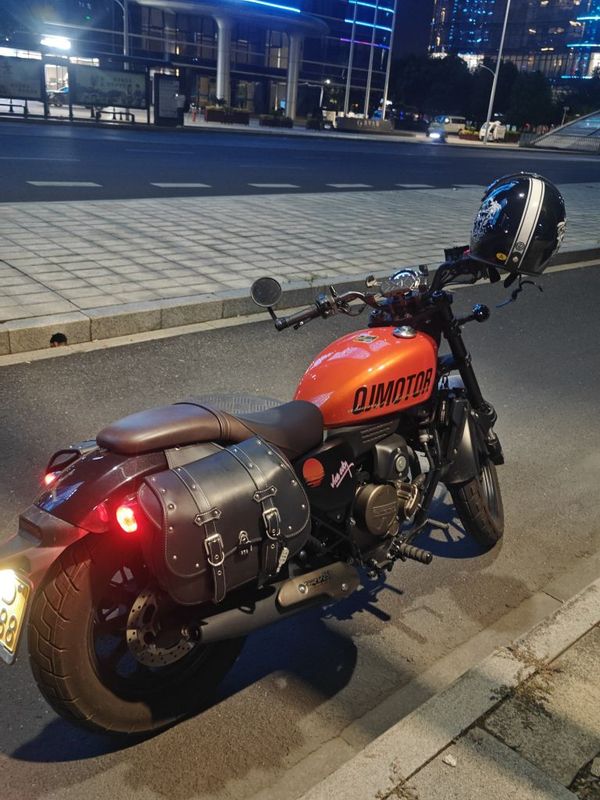 QJMOTOR 闪250