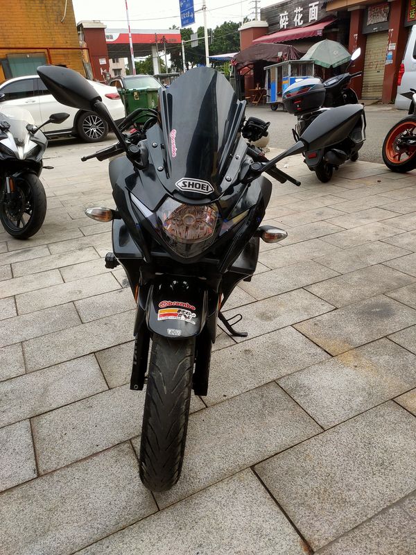 豪爵铃木 GSX250R