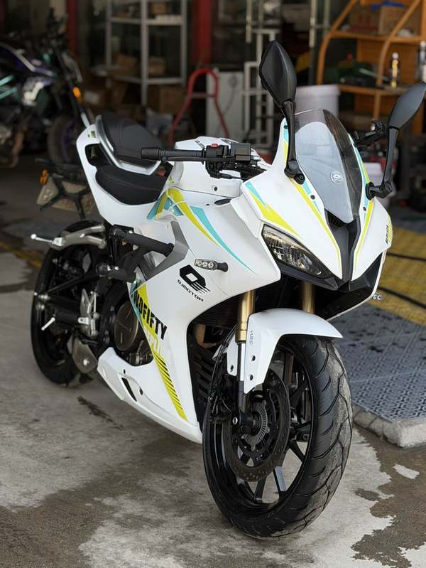 QJMOTOR 赛250