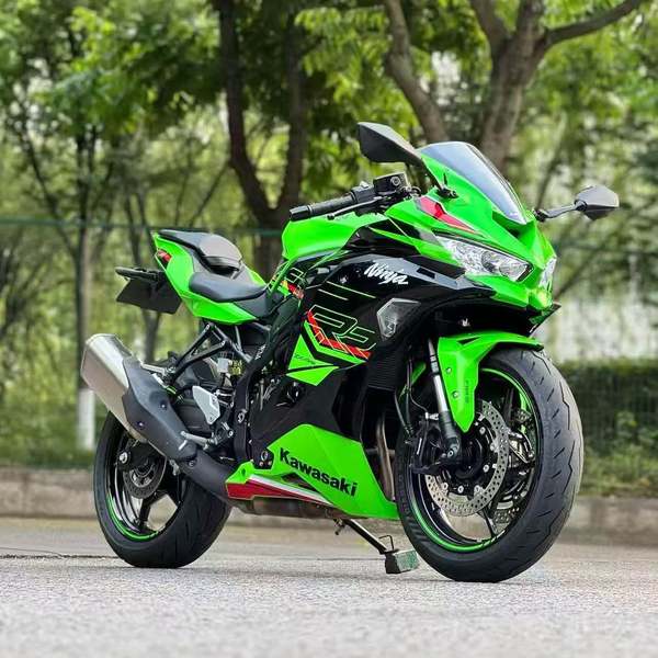 川崎 ZX-4R