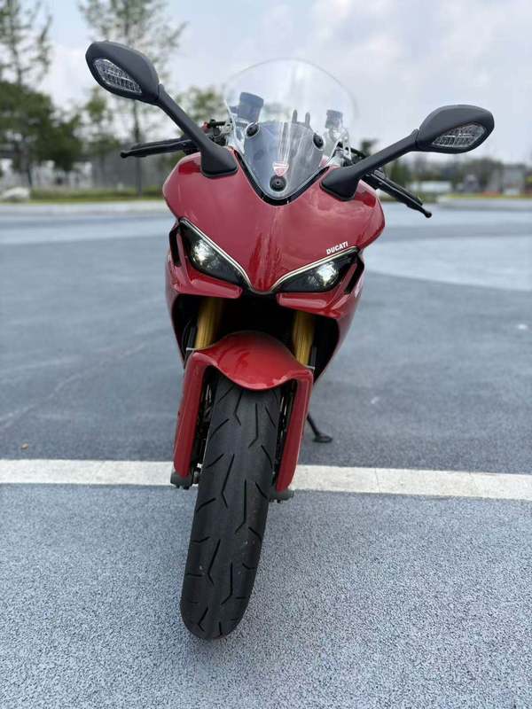 杜卡迪 SuperSport