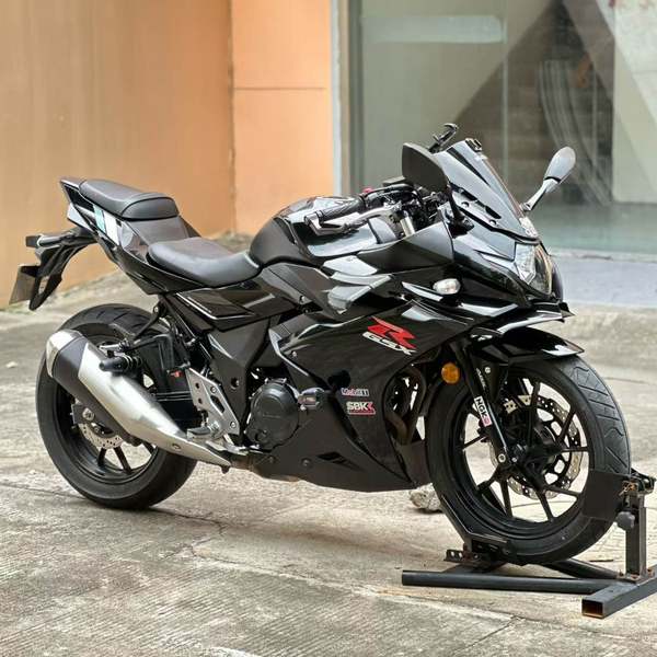 豪爵铃木 GSX250R