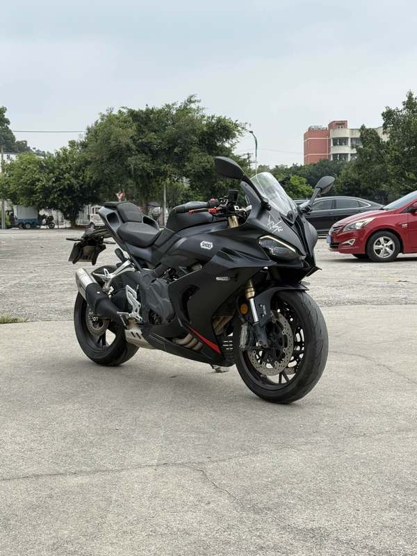 QJMOTOR 赛600
