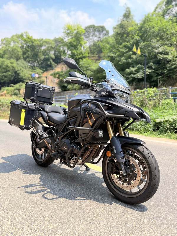 贝纳利 TRK552