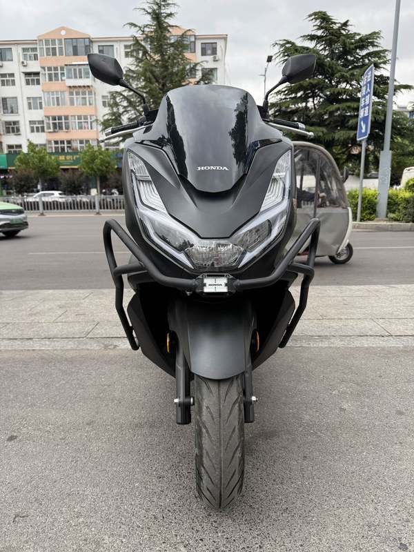 五羊本田 PCX