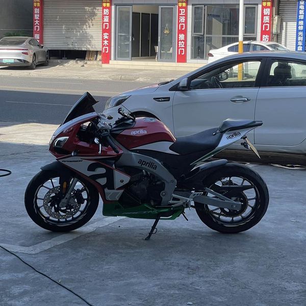 宗申阿普利亚 GPR250R