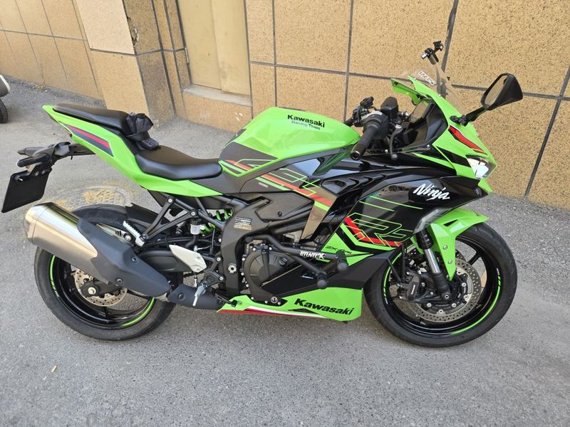 川崎 ZX-4R