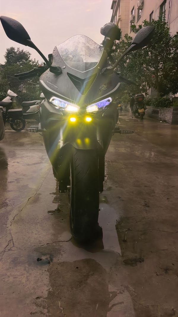 QJMOTOR 赛600