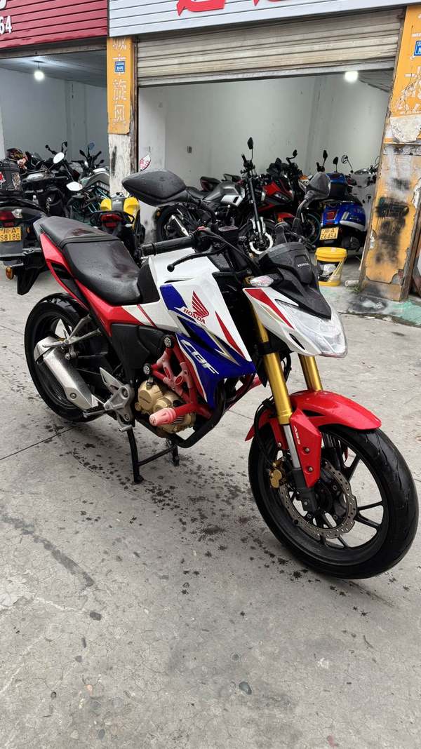 新大洲本田 CBF190R