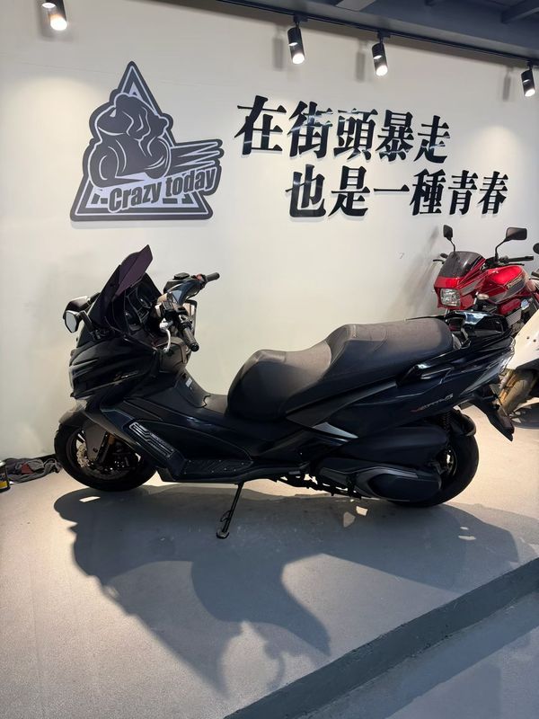 光阳 赛艇 S400