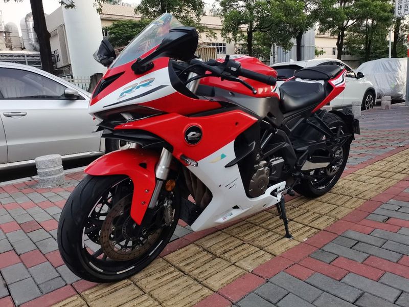 QJMOTOR 赛600