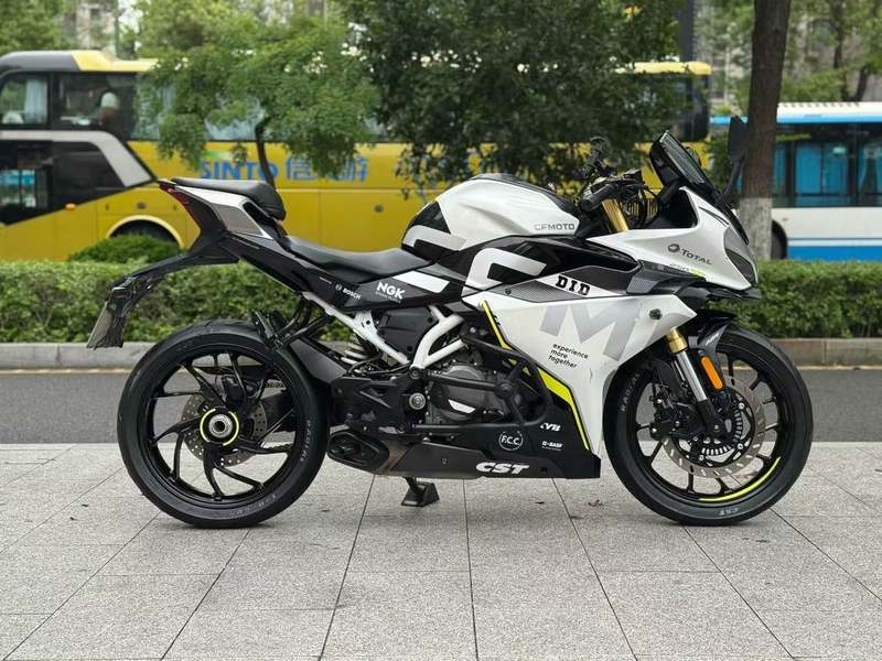 春风 250SR