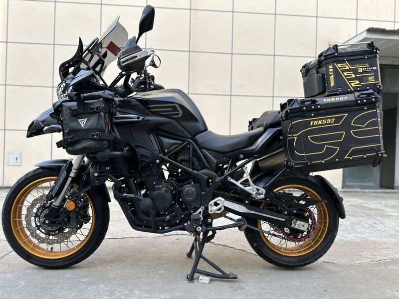 贝纳利 TRK552