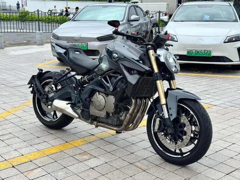QJMOTOR 追600