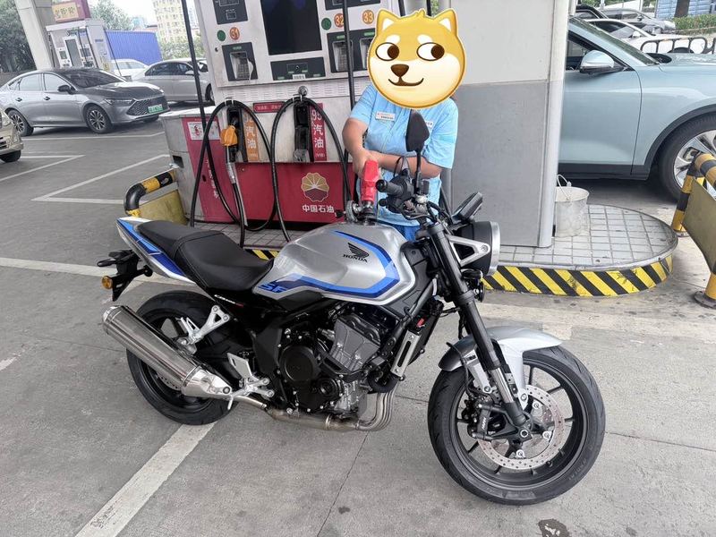 本田 CB500 Super Four
