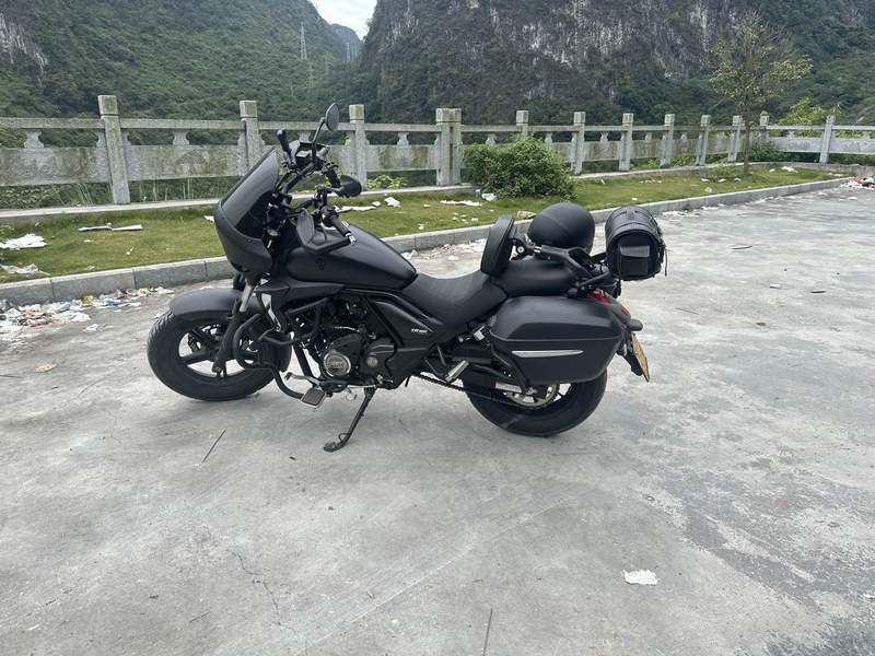 豪爵 TR300