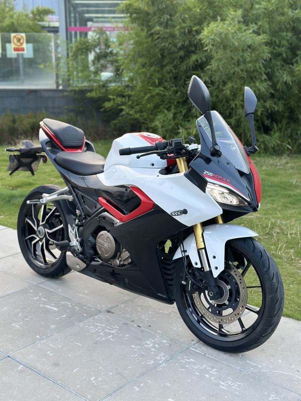 QJMOTOR 赛250
