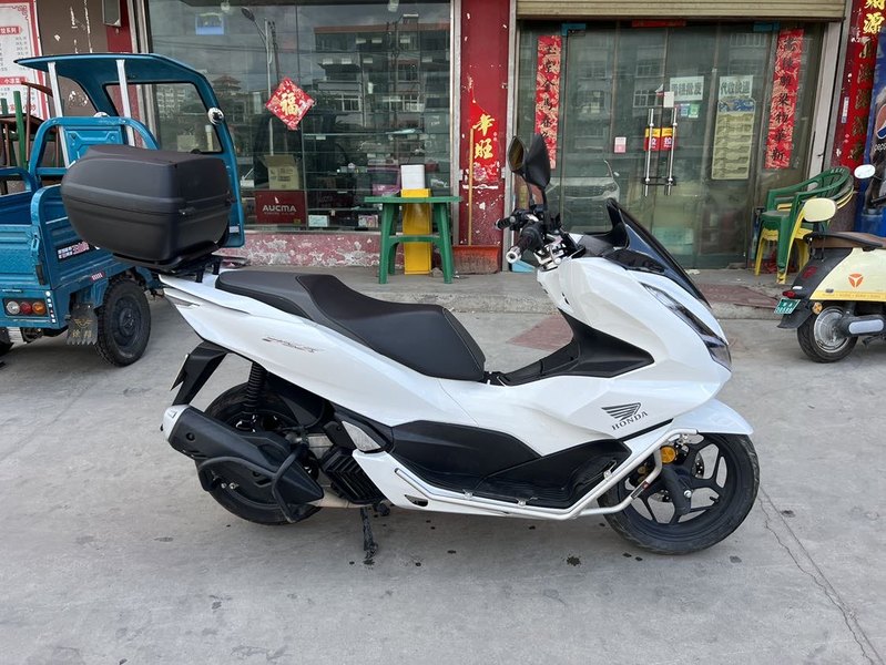 五羊本田 PCX