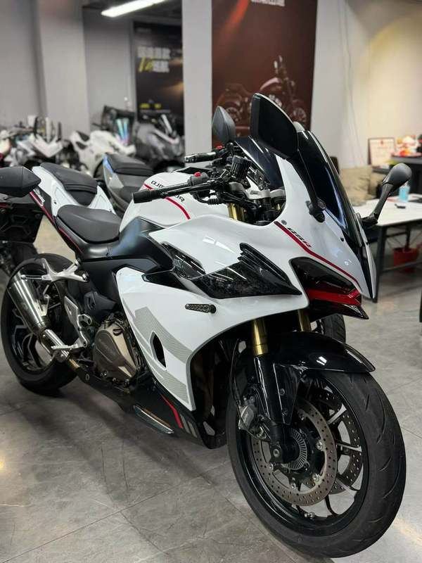QJMOTOR 赛450