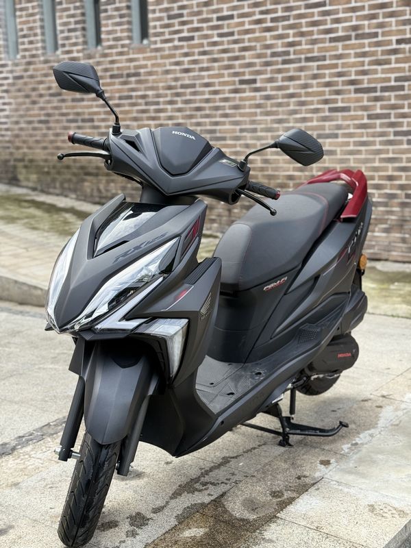 新大洲本田 裂行 RX125Fi