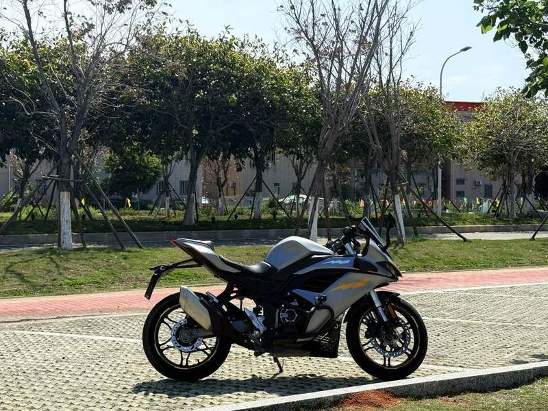 无极 250RR