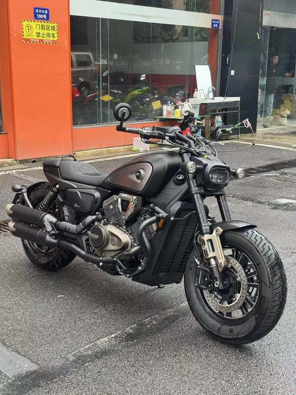 QJMOTOR 闪600