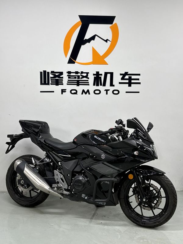 豪爵铃木 GSX250R