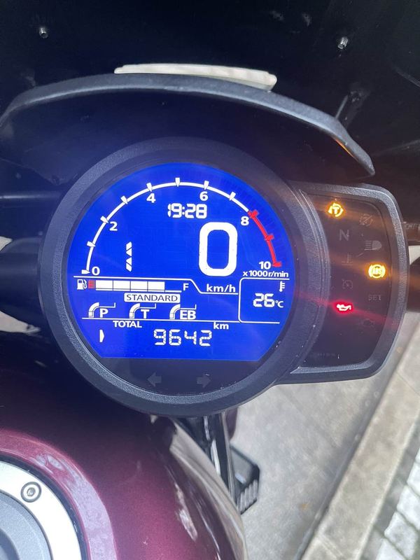 本田DREAMWING CM1100