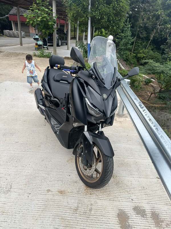 雅马哈 XMAX