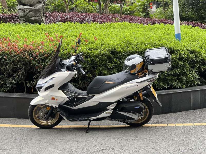 五羊本田 PCX