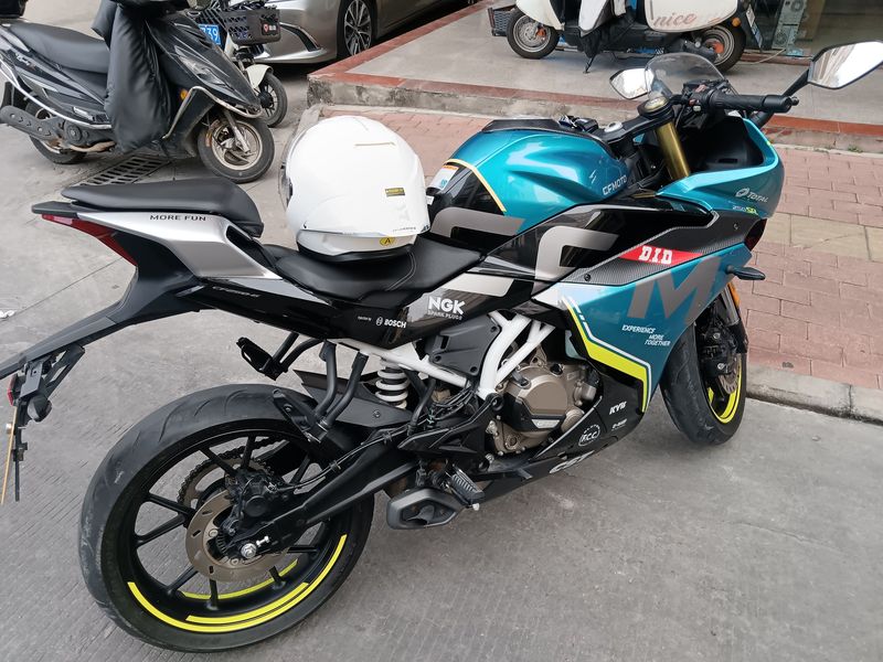 春风 250SR