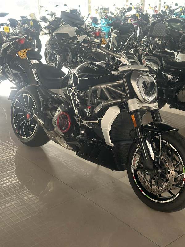 杜卡迪 Diavel 