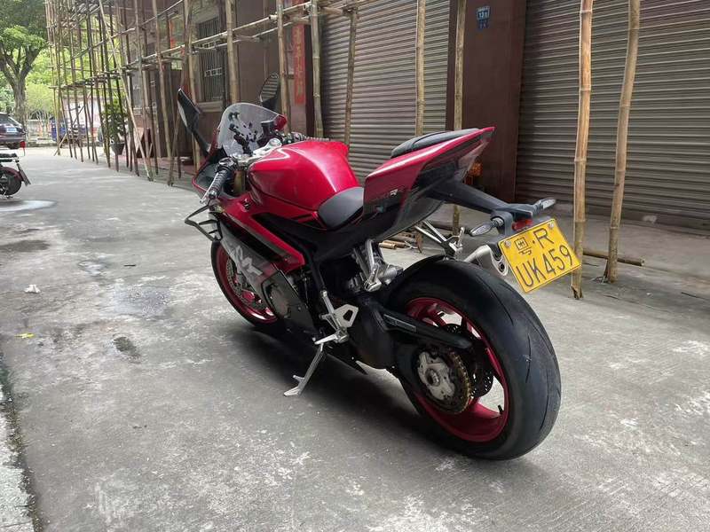 张雪机车 500RR