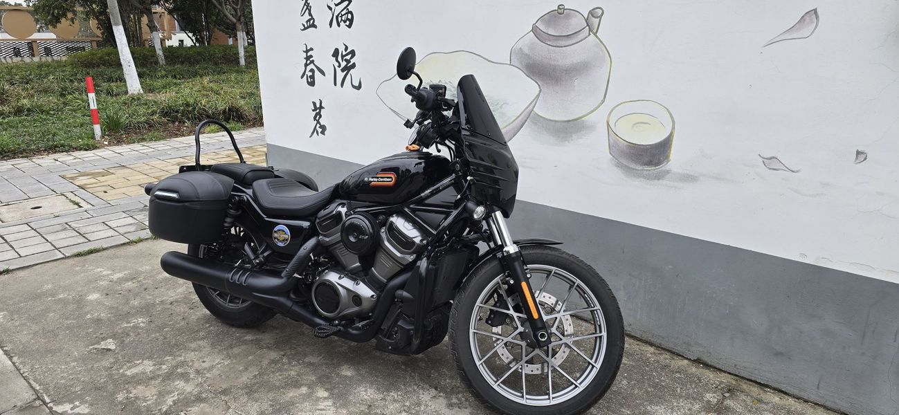 哈雷戴维森 Nightster
