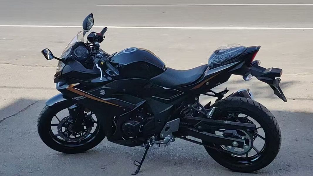 豪爵铃木 GSX250R