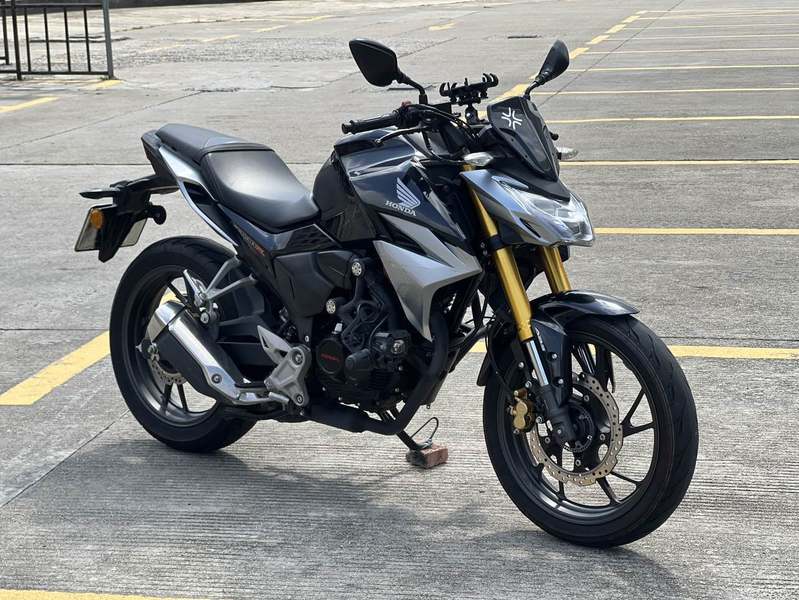 五羊本田 CB190R 暴锋眼