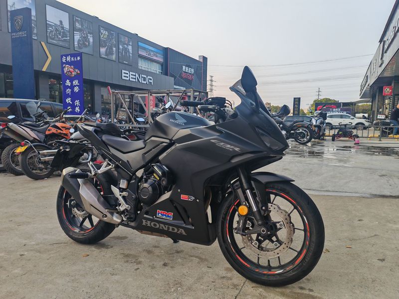 本田WING CBR400R