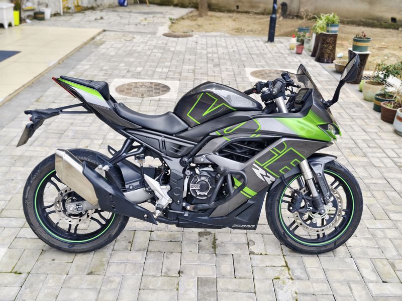无极 250RR