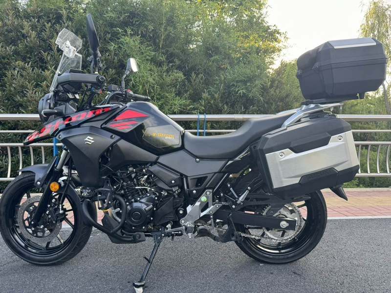 豪爵铃木 DL250