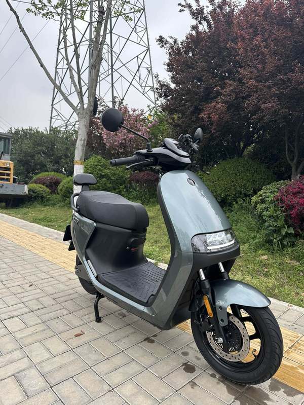 九号 电动E系