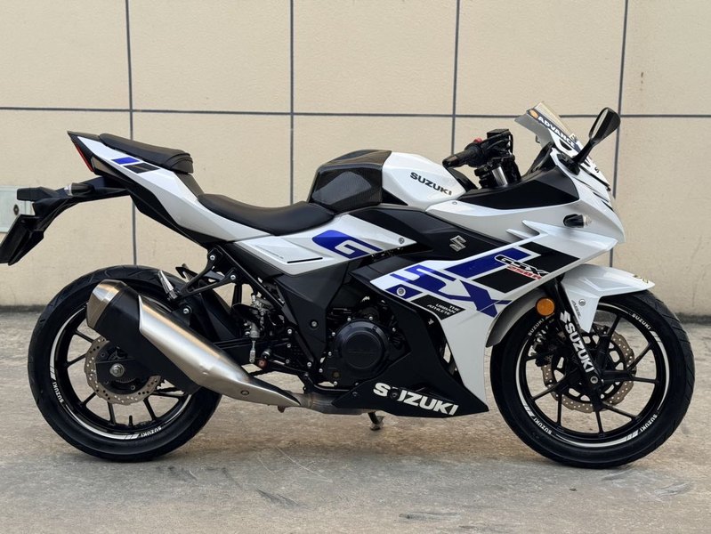 豪爵铃木 GSX250R