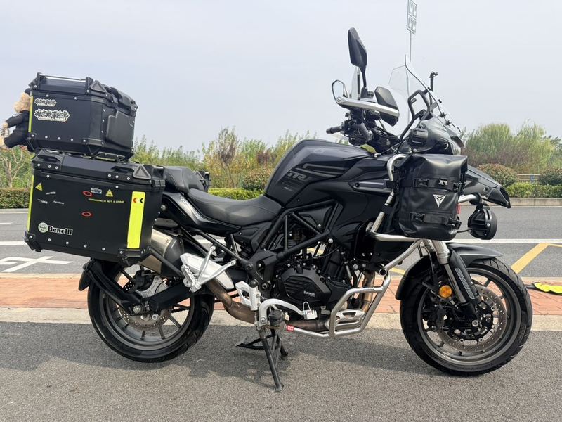 贝纳利 TRK552