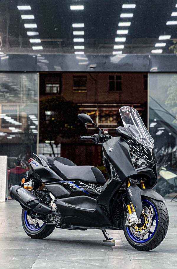 雅马哈 XMAX