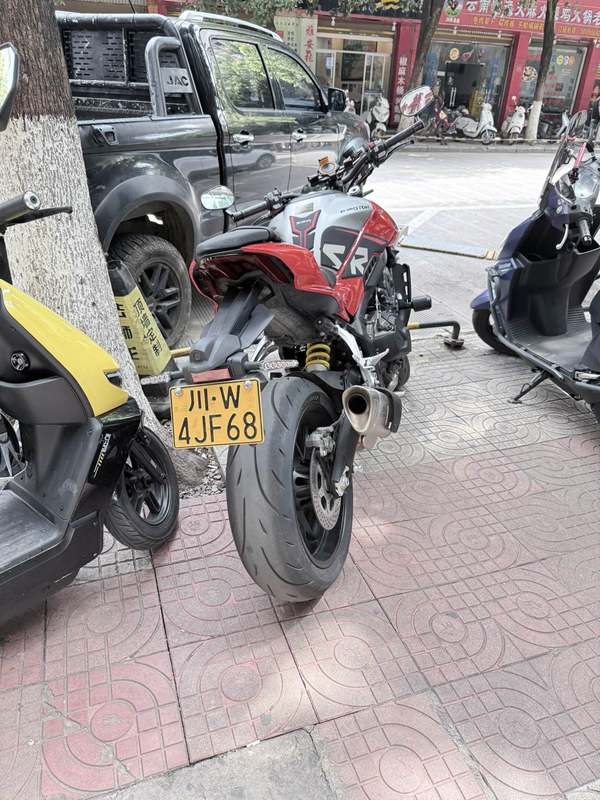 QJMOTOR 追600