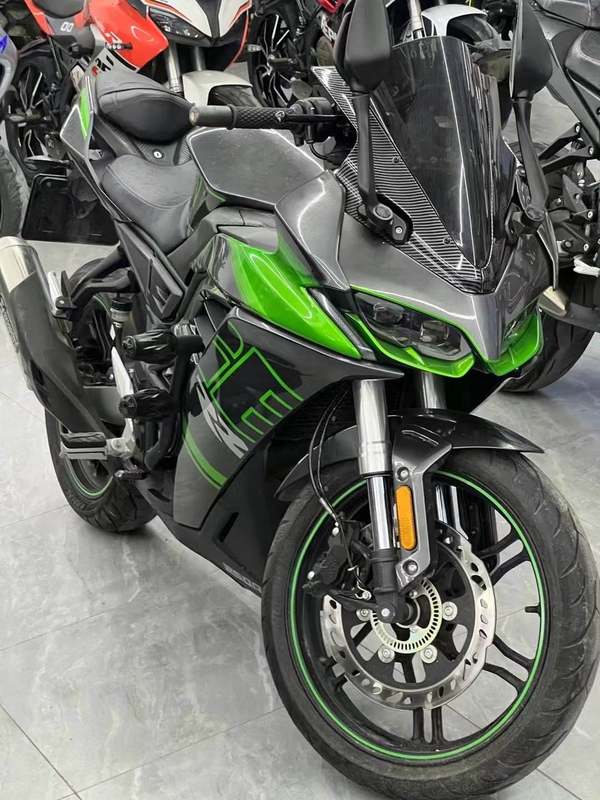 无极 250RR